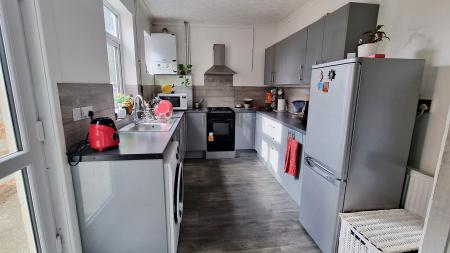 3 bedroom Terraced House to let in Alexandra Road, Wellingborough, NN8