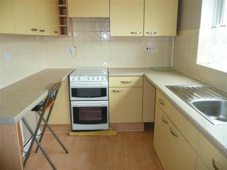 2 bedroom Semi-detached house to let in The Dale, Wellingborough, NN8