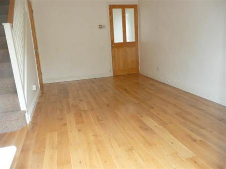 2 bedroom Semi-detached house to let in The Dale, Wellingborough, NN8