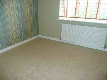 2 bedroom Semi-detached house to let in The Dale, Wellingborough, NN8
