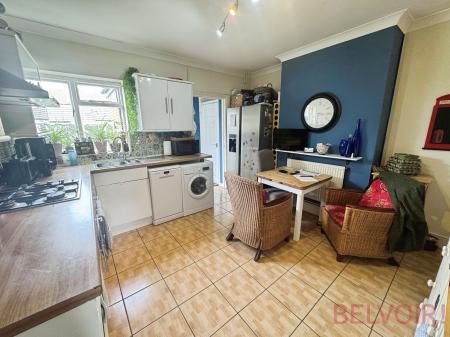 2 bedroom Terraced House for sale in Edinburgh Road, Kettering