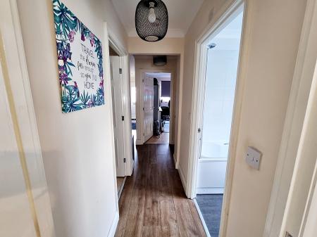 2 bedroom Flat to let in Fields View, Wellingborough, NN8