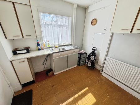 3 bedroom Semi-detached house for sale in Second Avenue, Wellinborough