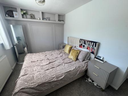4 bedroom Detached house for sale in Muirfield Way, Wellingborough