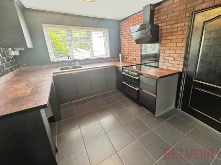 4 bedroom Detached house for sale in Muirfield Road, Wellingborough