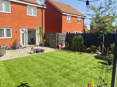 3 bedroom Detached house for sale in Haystack Close, Wellingborough