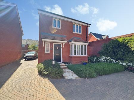 3 bedroom Detached house for sale in Haystack Close, Wellingborough