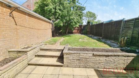 3 bedroom Semi-detached house to let in St Johns Road, Kettering, NN15