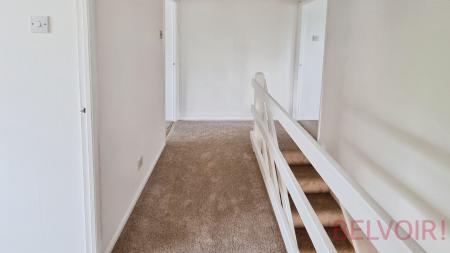 3 bedroom Semi-detached house to let in St Johns Road, Kettering, NN15