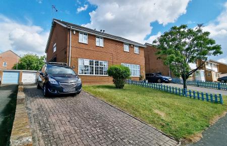 3 bedroom Semi-detached house to let in St Johns Road, Kettering, NN15