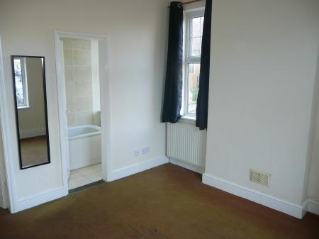 1 bedroom Flat to let in Ranelagh Road, Wellingborough, NN8
