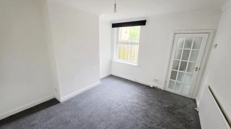 3 bedroom Terraced House to let in Mill Road, Wellingborough, NN8
