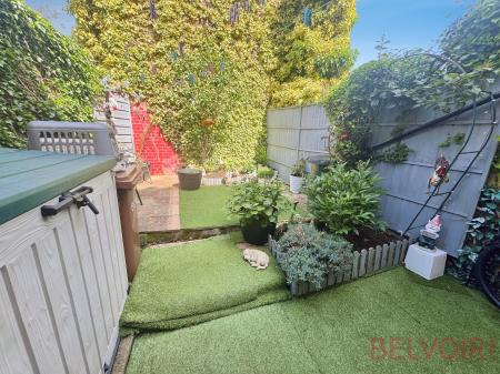 3 bedroom Terraced House for sale in Great Park Street, Wellingborough