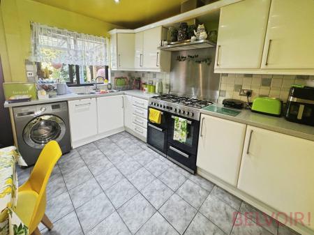3 bedroom Terraced House for sale in Great Park Street, Wellingborough