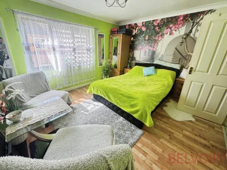 3 bedroom Terraced House for sale in Great Park Street, Wellingborough