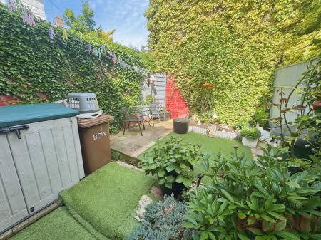 3 bedroom Terraced House for sale in Great Park Street, Wellingborough
