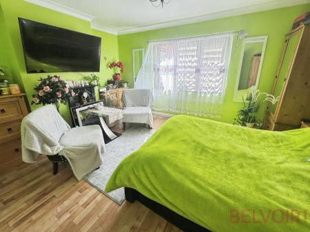 3 bedroom Terraced House for sale in Great Park Street, Wellingborough
