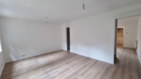 3 bedroom Terraced House to let in Gannet Lane, Wellingborough