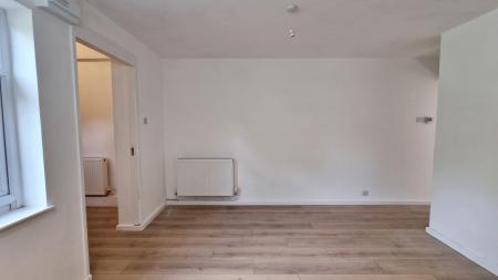 3 bedroom Terraced House to let in Gannet Lane, Wellingborough