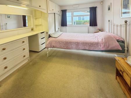 2 bedroom Park home for sale in Pine Crescent, Overstone Lakes