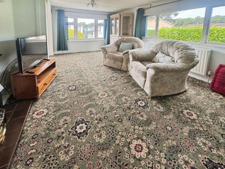 2 bedroom Park home for sale in Pine Crescent, Overstone Lakes