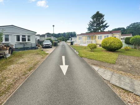 2 bedroom Park home for sale in Pine Crescent, Overstone Lakes