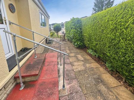 2 bedroom Park home for sale in Pine Crescent, Overstone Lakes