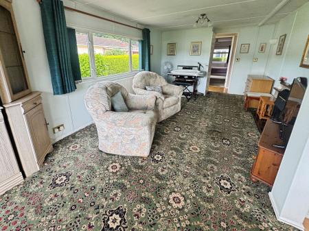 2 bedroom Park home for sale in Pine Crescent, Overstone Lakes