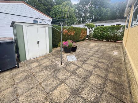 2 bedroom Park home for sale in Pine Crescent, Overstone Lakes