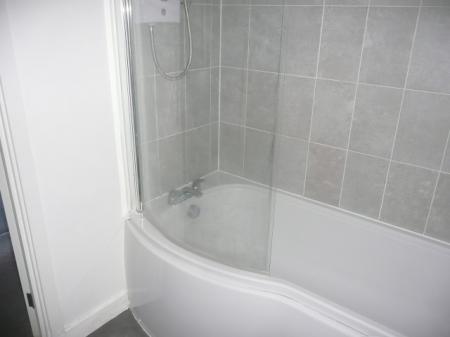 2 bedroom Flat to let in Waterside Road, Wellingborough, NN8