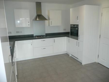 2 bedroom Flat to let in Waterside Road, Wellingborough, NN8