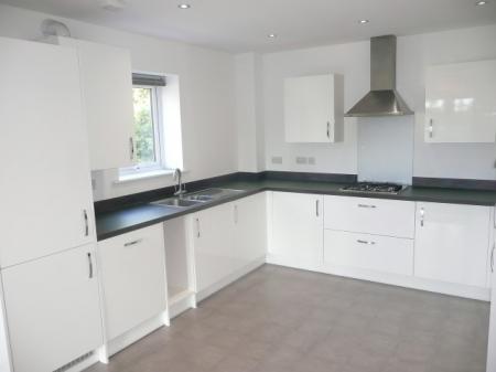 2 bedroom Flat to let in Waterside Road, Wellingborough, NN8