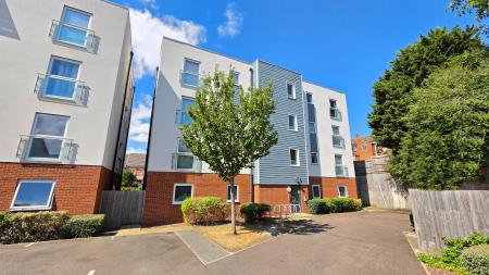 Waterside Road, Wellingborough, NN8