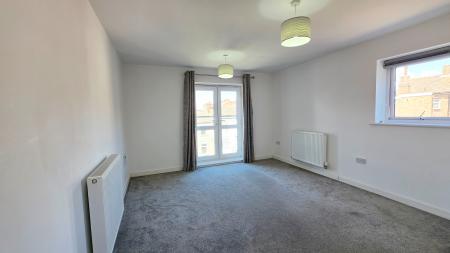 2 bedroom Flat to let in Waterside Road, Wellingborough, NN8
