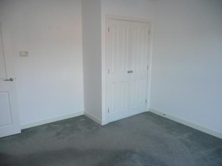 2 bedroom Flat to let in Waterside Road, Wellingborough, NN8