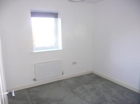 2 bedroom Flat to let in Waterside Road, Wellingborough, NN8