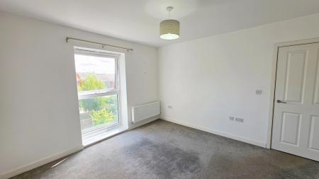 2 bedroom Flat to let in Waterside Road, Wellingborough, NN8