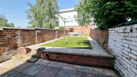 3 bedroom Terraced House to let in York Road, Wellingborough, NN8