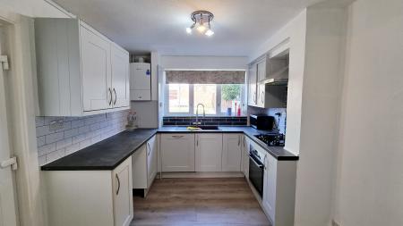 3 bedroom Terraced House to let in York Road, Wellingborough, NN8