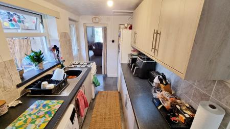 2 bedroom Terraced House to let in Winstanley Road, Wellingborough, NN8