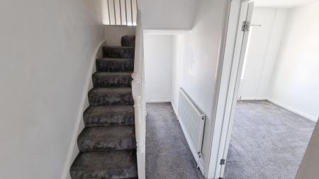 4 bedroom Terraced House to let in Knox Road, Wellingborough