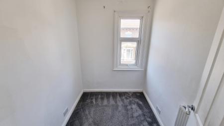 4 bedroom Terraced House to let in Knox Road, Wellingborough