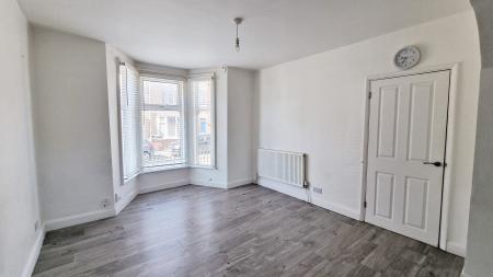 4 bedroom Terraced House to let in Knox Road, Wellingborough