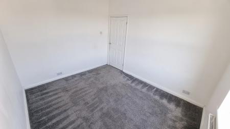 4 bedroom Terraced House to let in Knox Road, Wellingborough