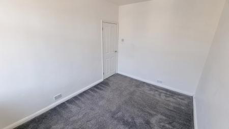 4 bedroom Terraced House to let in Knox Road, Wellingborough