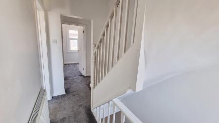 4 bedroom Terraced House to let in Knox Road, Wellingborough