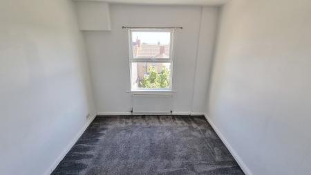 4 bedroom Terraced House to let in Knox Road, Wellingborough