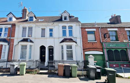 4 bedroom Terraced House to let in Knox Road, Wellingborough