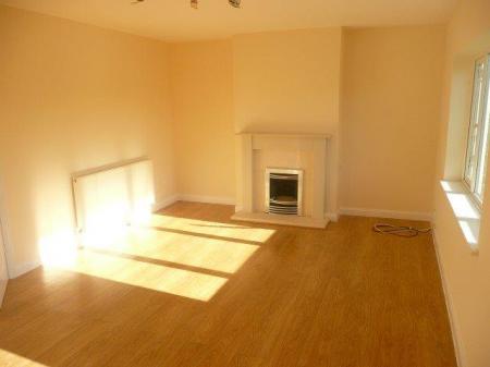 3 bedroom Semi-detached house to let in Shelley Road, Wellingborough, NN8