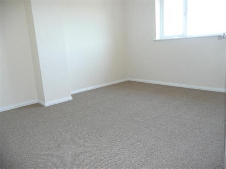 3 bedroom Semi-detached house to let in Shelley Road, Wellingborough, NN8